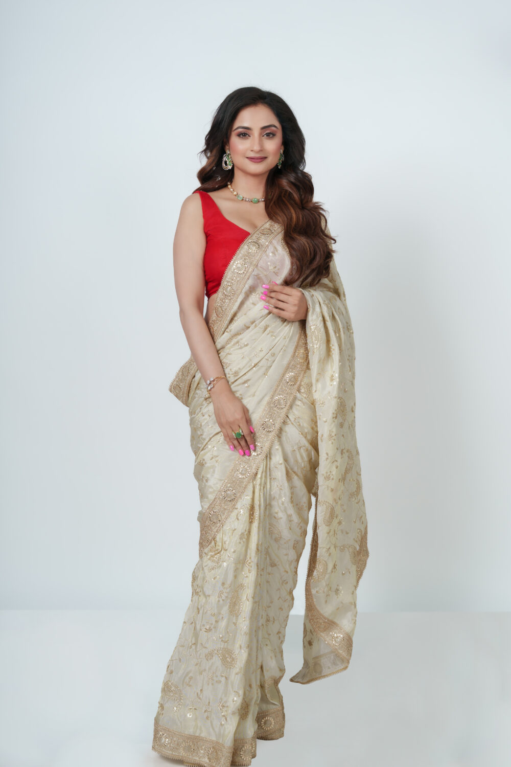 Ivory Viscose Tissue Zari Embroidered Saree - Image 4