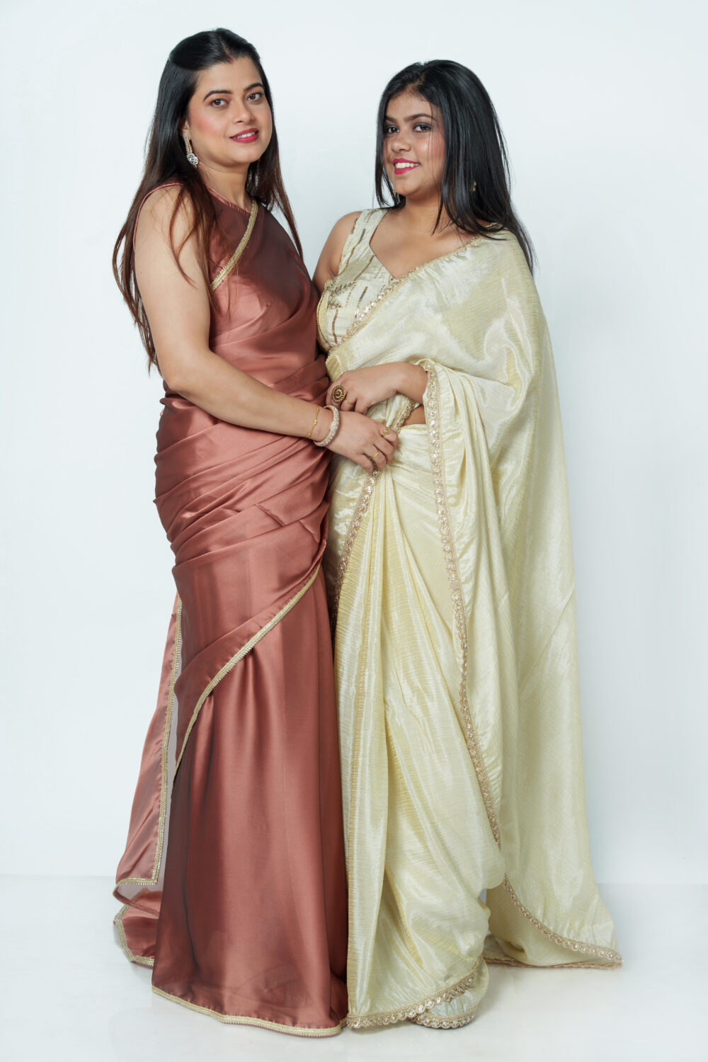 Rustic Brown Silk Organza Saree - Image 2
