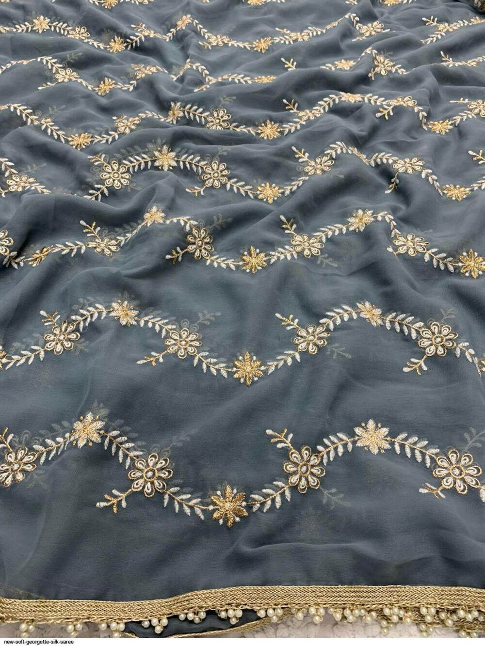 Greyish Georgette Embroidered Saree - Image 5