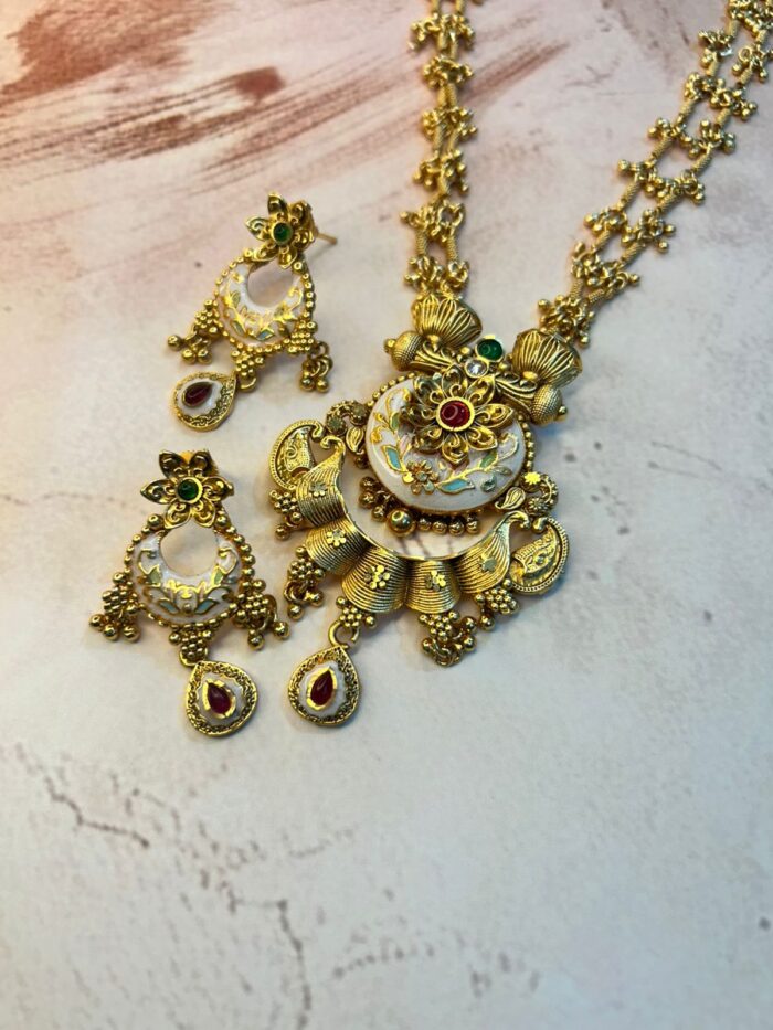 Bells Necklace Set