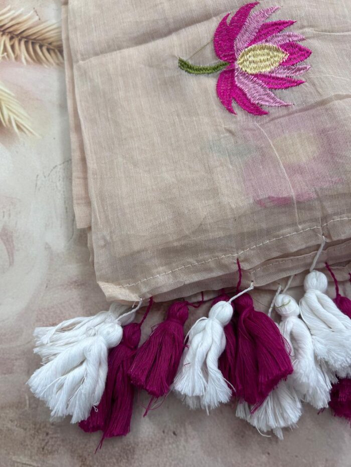 Mul Cotton Saree with Embroidered Lotus Pattern