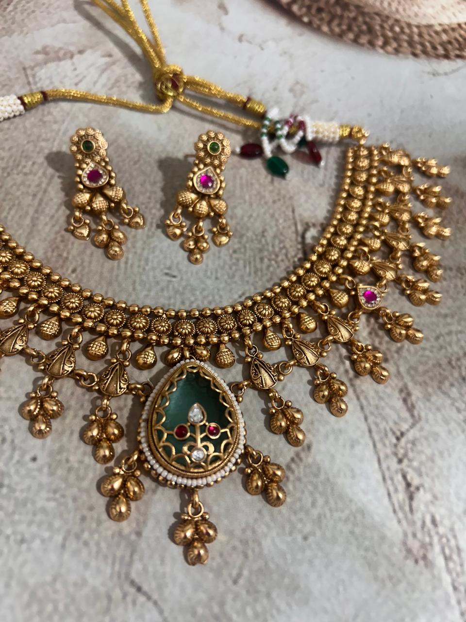 Gulnaar Queen Set